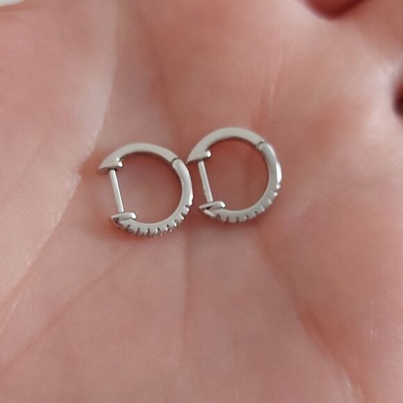 14K Gold Plated 925 Sterling Silver Huggies / Hoop Earrings - Picture 5 of 6